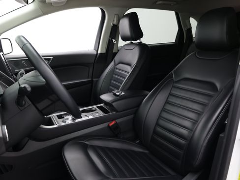 Used 2024 Ford Edge SEL AWD/4WD image 16