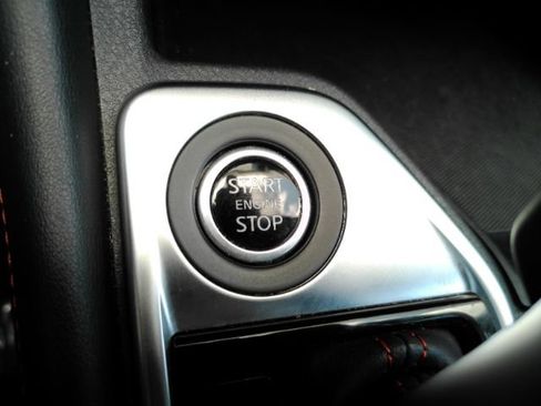 Used 2025 Nissan Sentra SR w/ SR Premium Package FWD image 43