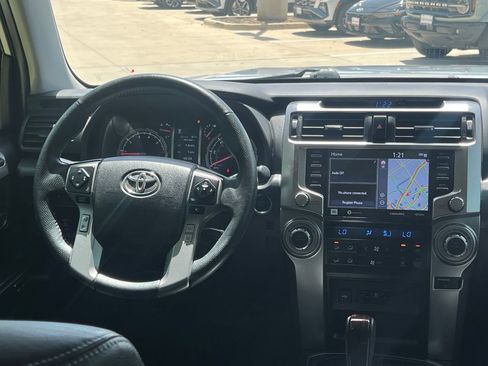 Used 2020 Toyota 4Runner Limited RWD image 21