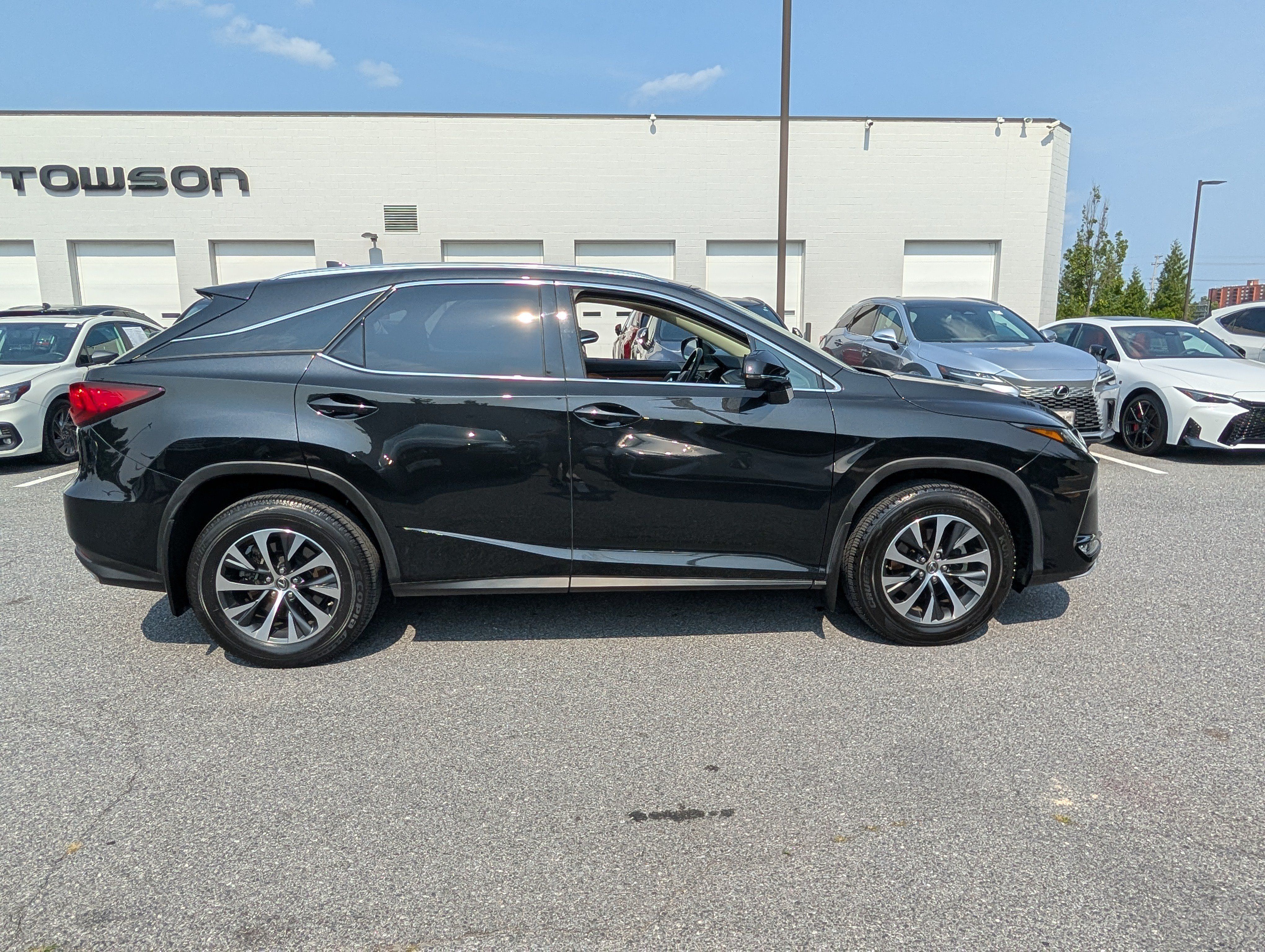 Used 2022 Lexus RX 350 AWD w/ Premium Package image 2