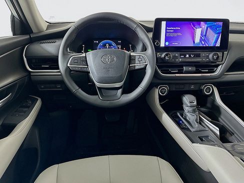 New 2026 Toyota Grand Highlander AWD Hybrid image 11