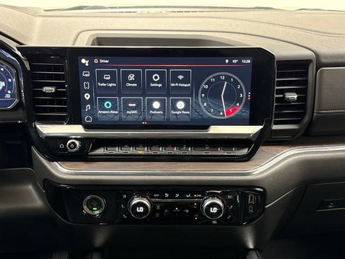 Used 2023 GMC Sierra 1500 SLT w/ SLT Premium Package AWD/4WD image 31