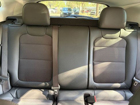 Used 2025 Chevrolet Trax LT w/ LT Convenience Package image 32