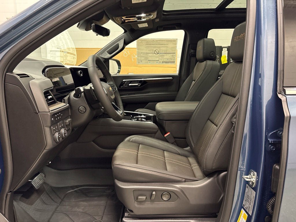 New 2027 Chevrolet Tahoe High Country w/ Sun And Tow Package AWD/4WD image 16