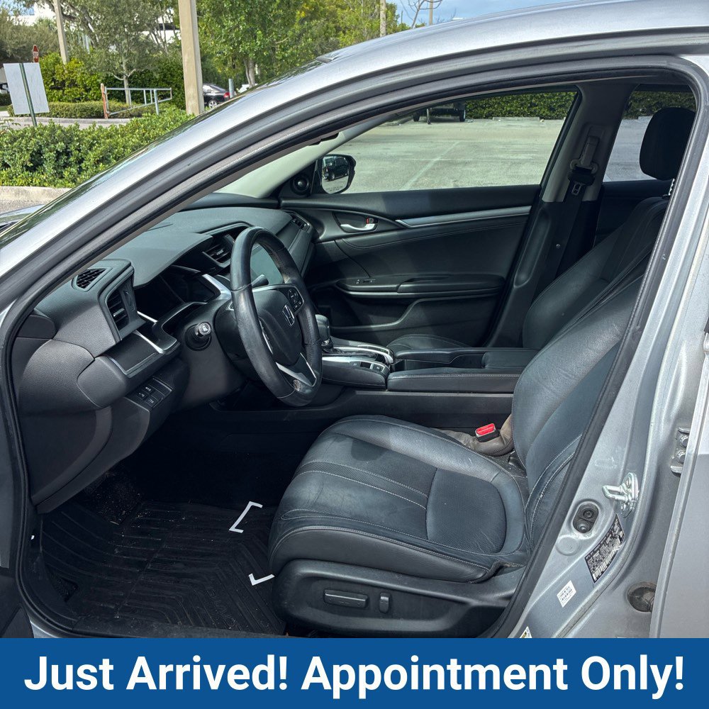 Used 2018 Honda Civic Touring image 9