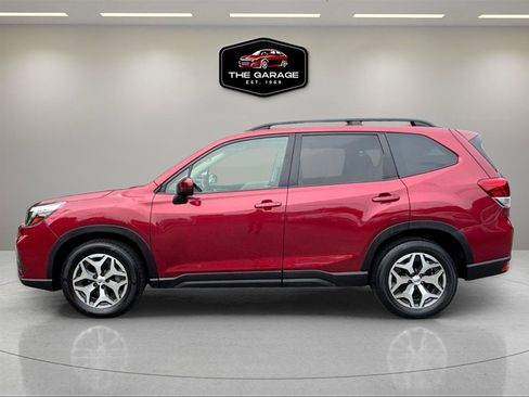 Used 2019 Subaru Forester Premium w/ All-Weather Package AWD/4WD image 2