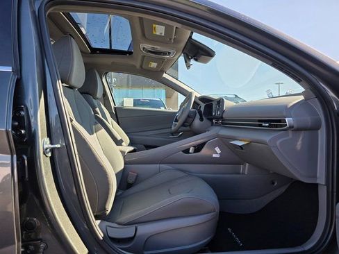 New 2026 Hyundai Elantra SEL Sport Premium FWD image 10