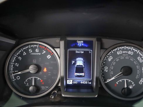 Used 2023 Toyota Tacoma TRD Off-Road image 16