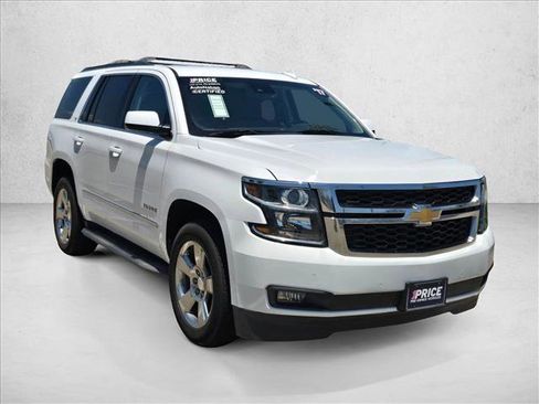 Used 2017 Chevrolet Tahoe LT w/ Luxury Package RWD image 3
