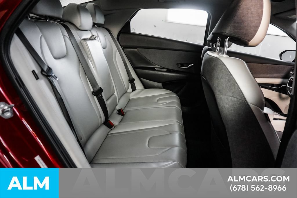 Used 2025 Hyundai Elantra Limited FWD image 20