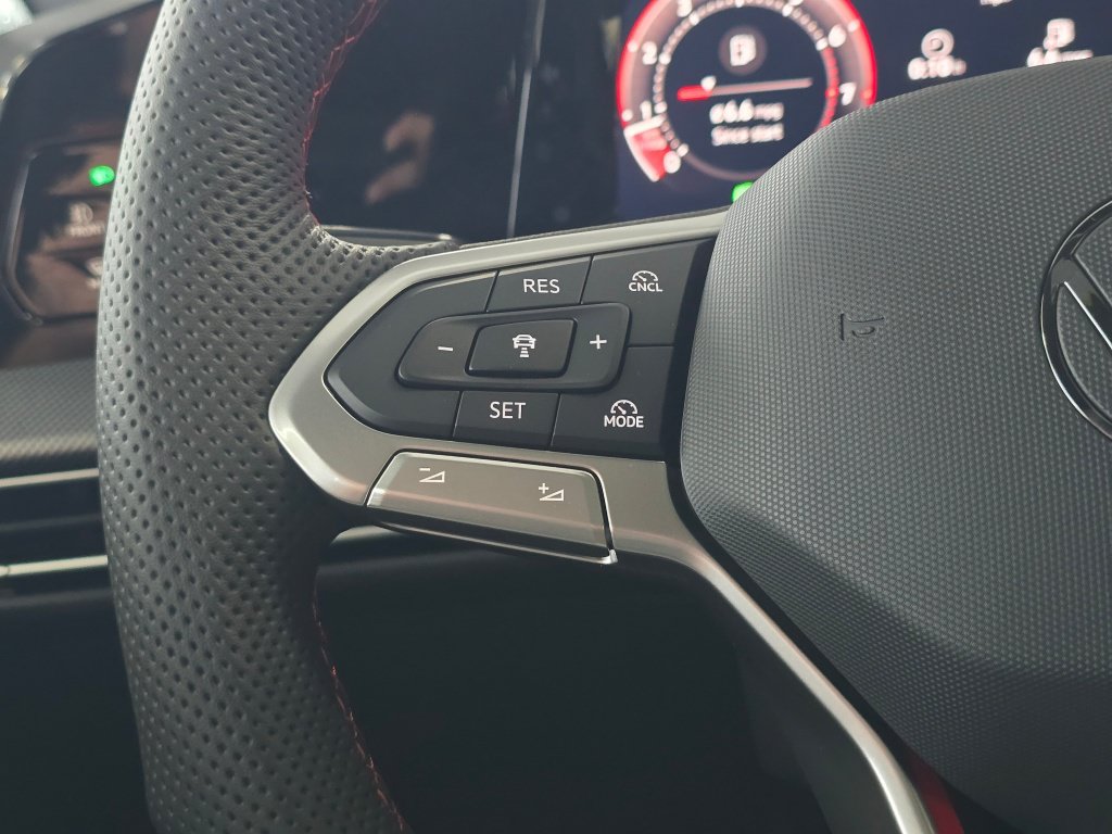New 2026 Volkswagen GTI SE FWD image 24