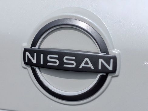 Used 2023 Nissan Rogue SV AWD/4WD image 25