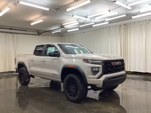 New 2026 GMC Canyon Elevation w/ Convenience Package image 4