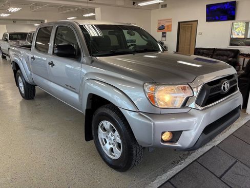 Used 2015 Toyota Tacoma 4x4 Double Cab image 1