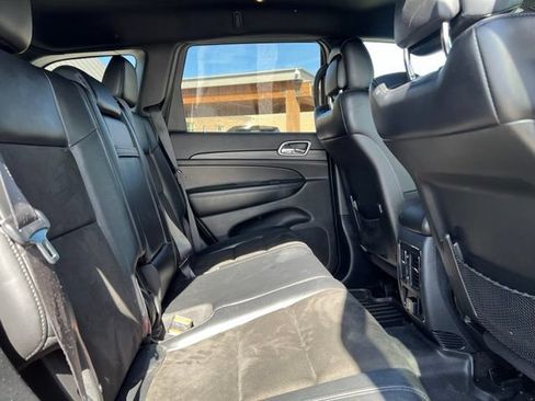 Used 2019 Jeep Grand Cherokee Altitude AWD/4WD image 17