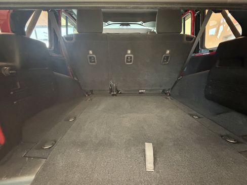 Used 2018 Jeep Wrangler Unlimited Rubicon AWD/4WD image 19