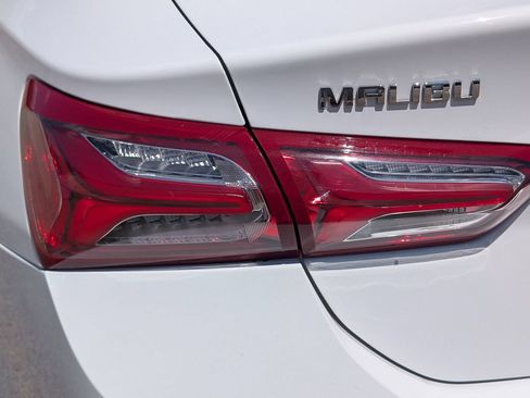 Used 2022 Chevrolet Malibu LT FWD image 13