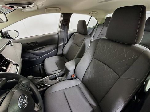 Certified 2025 Toyota Corolla LE image 5