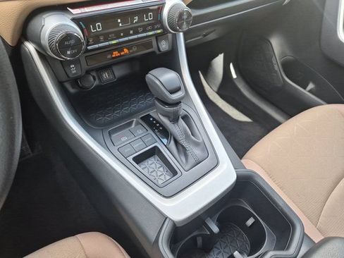 Certified 2025 Toyota RAV4 XLE w/ Convenience Package FWD image 15