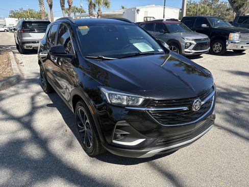 Certified 2020 Buick Encore GX Select w/ Advanced Technology Package image 1