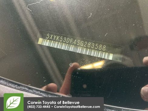 Used 2025 Kia Sportage SX image 28