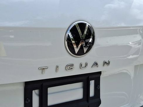 Used 2022 Volkswagen Tiguan SE R-Line AWD/4WD image 30