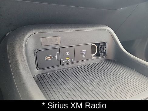 Certified 2025 Hyundai Kona SEL AWD/4WD image 24