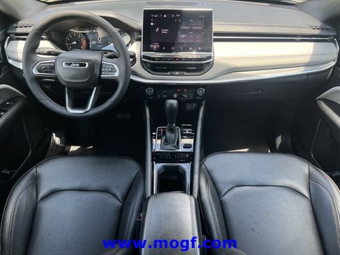 Used 2024 Jeep Compass Limited AWD/4WD image 5