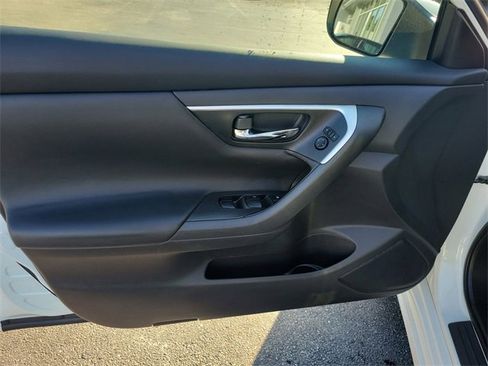 Used 2018 Nissan Altima 2.5 S w/ S Convenience Package image 14