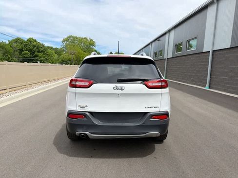 Used 2018 Jeep Cherokee Limited AWD/4WD image 12