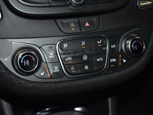 Used 2025 Chevrolet Malibu LT image 12