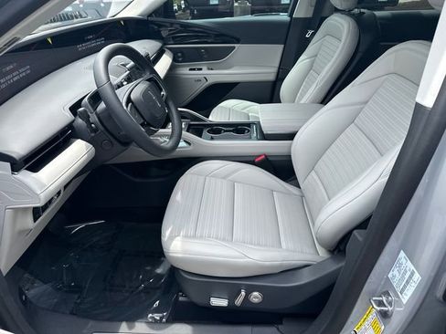New 2026 Lincoln Nautilus Reserve w/ Jet Appearance Package AWD/4WD image 10