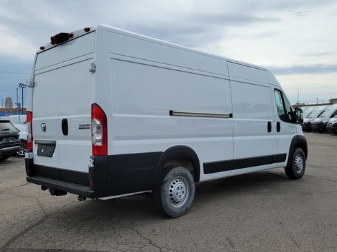 Used 2025 RAM ProMaster 3500 w/ Convenience Group FWD image 4