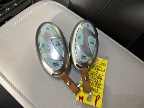 Used 2025 Hyundai Ioniq 5 SEL AWD/4WD image 24