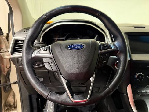 Used 2017 Ford Edge SEL w/ Equipment Group 201A AWD/4WD image 22