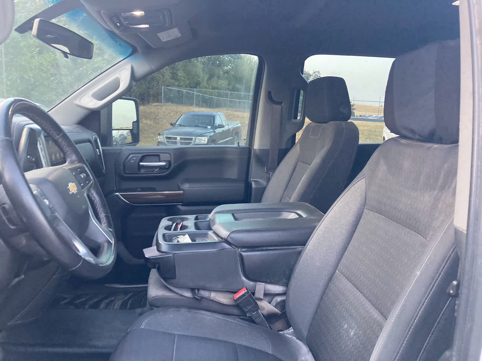 Used 2022 Chevrolet Silverado 3500 LT w/ Convenience Package AWD/4WD image 4