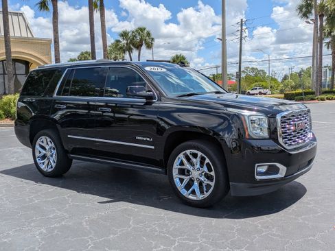Used 2019 GMC Yukon Denali w/ Denali Ultimate Package AWD/4WD image 7