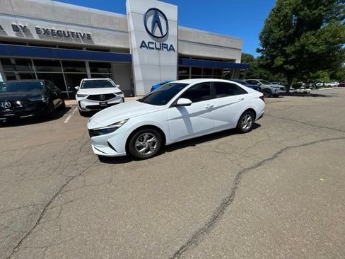 Used 2021 Hyundai Elantra SE FWD image 39