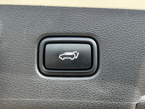 Used 2020 Hyundai Palisade SEL w/ Convenience Package image 17