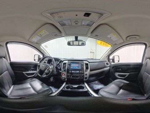 Used 2018 Nissan Titan PRO-4X w/ Pro-4x Convenience Package image 44