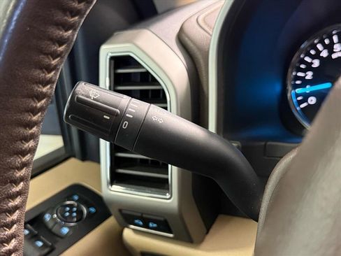 Used 2019 Ford F150 Lariat image 24