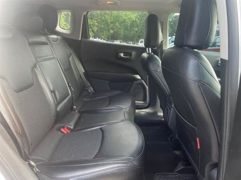 Used 2019 Jeep Compass Trailhawk AWD/4WD image 13