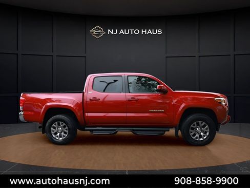 Used 2016 Toyota Tacoma SR5 w/ SR5 Appearance Package (SN) AWD/4WD image 16