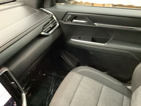 Used 2025 GMC Acadia Elevation FWD image 22