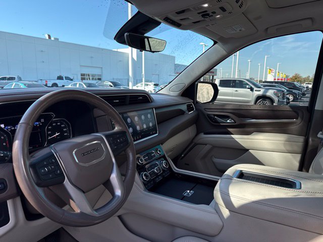 Used 2021 GMC Yukon Denali w/ Denali Premium Package AWD/4WD image 17