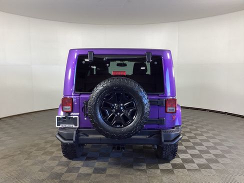 Used 2016 Jeep Wrangler Sahara AWD/4WD image 3