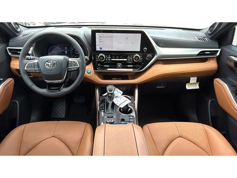 New 2026 Toyota Highlander Platinum AWD/4WD image 72