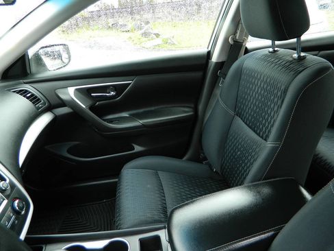 Used 2018 Nissan Altima 2.5 S w/ S Convenience Package image 12