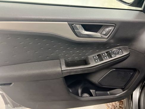 Used 2020 Ford Escape SE Sport FWD image 20