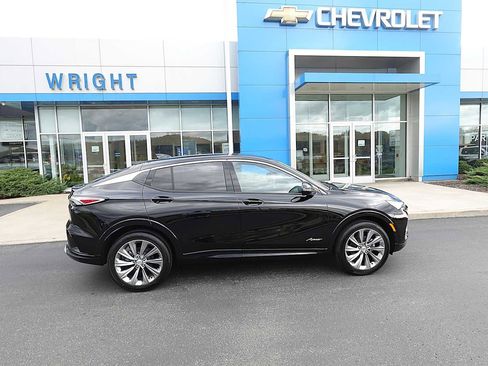 New 2026 Buick Envista Avenir FWD image 2